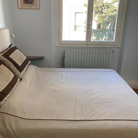 Charming And Bright Flat Very Close To The Centre